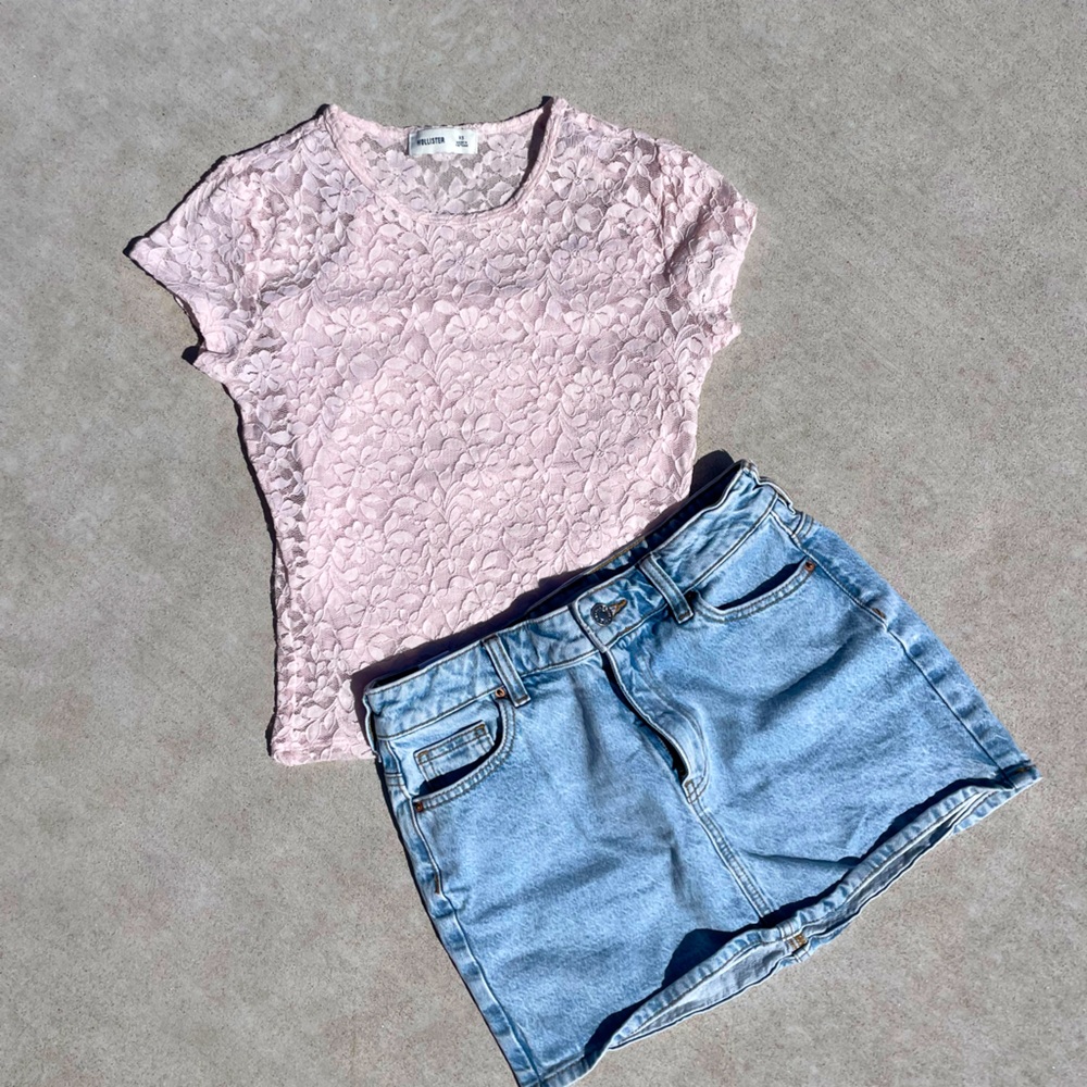 Hollister Pink lace crop top
